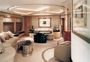 luxury_yacht_03-300x207